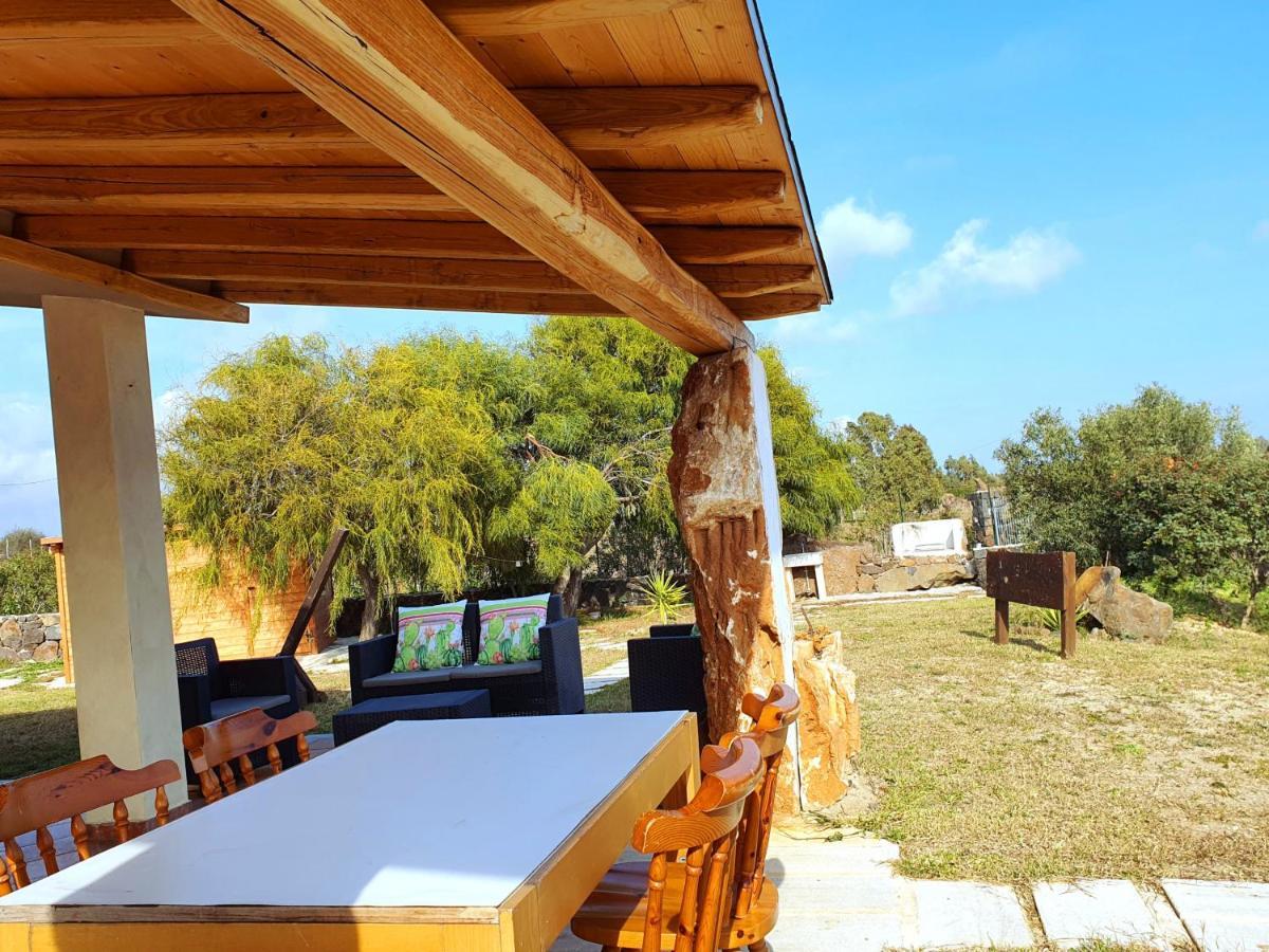 Villini Cortesas Orosei Buitenkant foto
